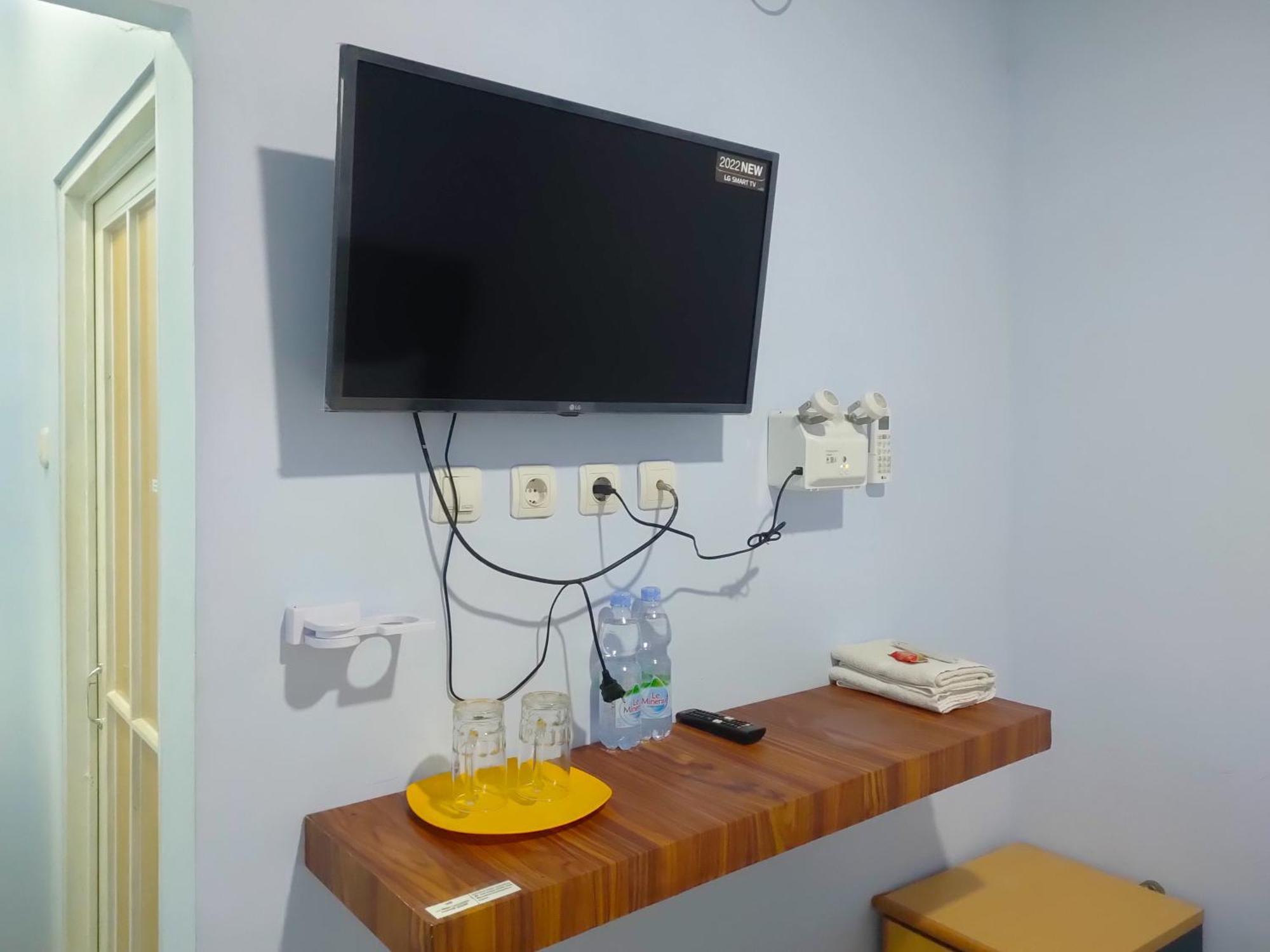 Hotel Reddoorz Syariah Near Stasiun Wates Wates  Esterno foto