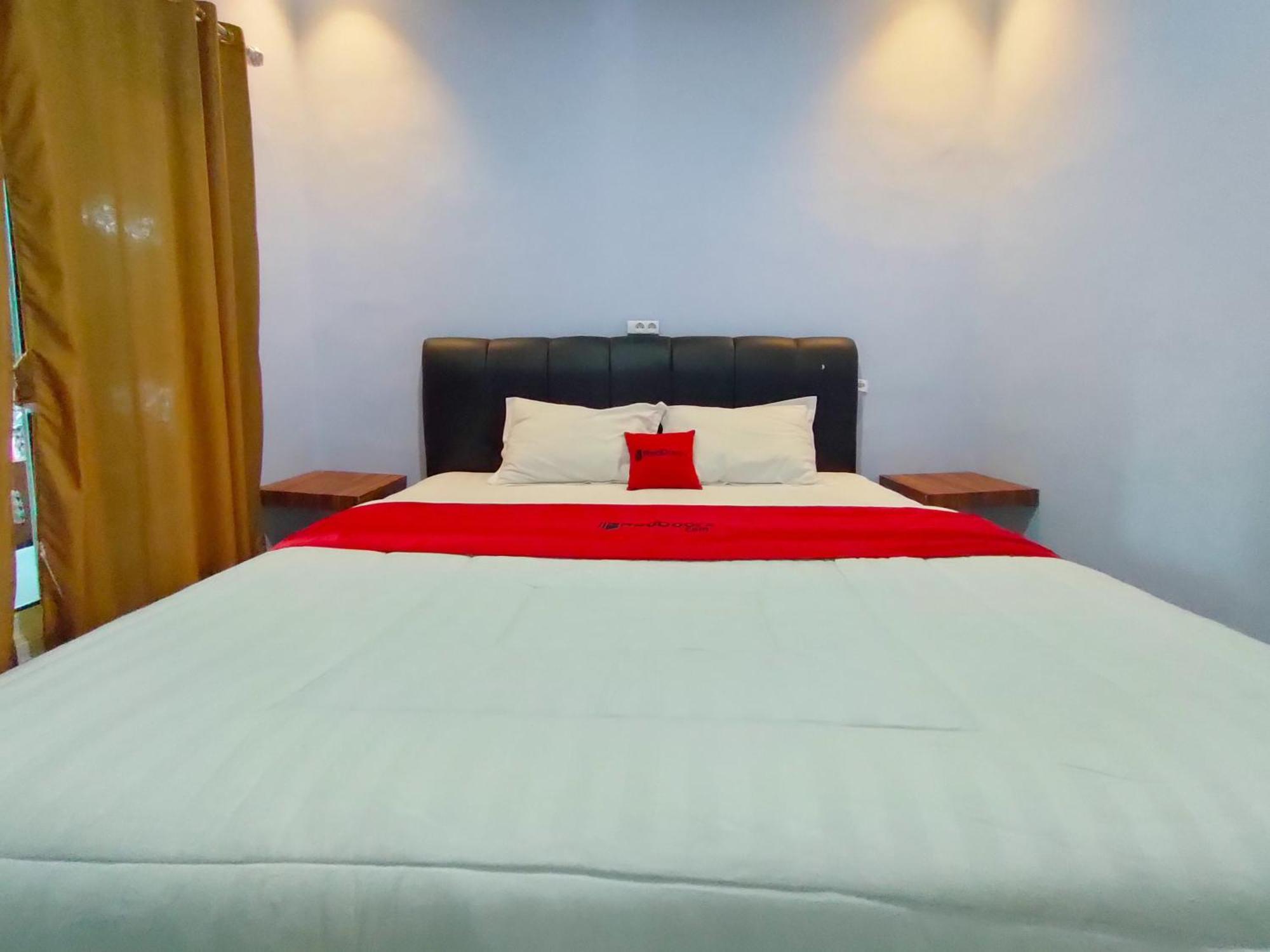 Hotel Reddoorz Syariah Near Stasiun Wates Wates  Esterno foto