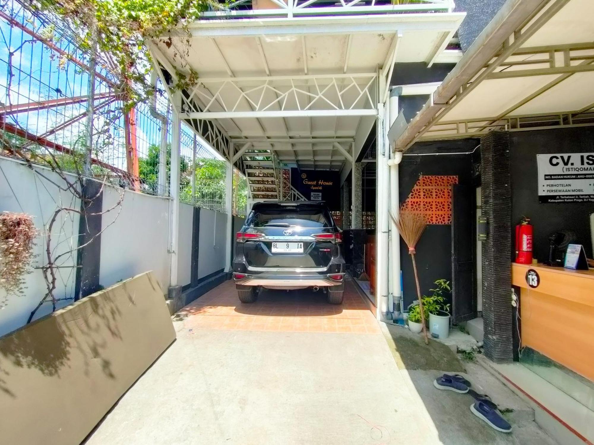 Hotel Reddoorz Syariah Near Stasiun Wates Wates  Esterno foto
